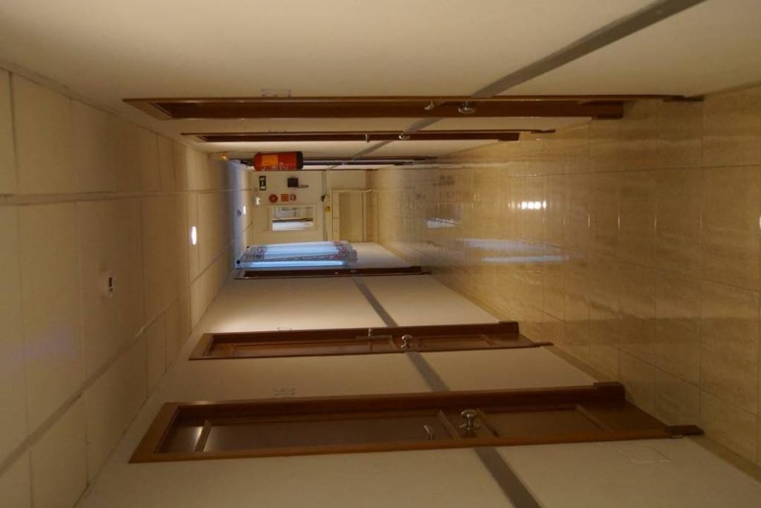 Der Gang zum Zimmer Hotel Marina & Wellness SPA