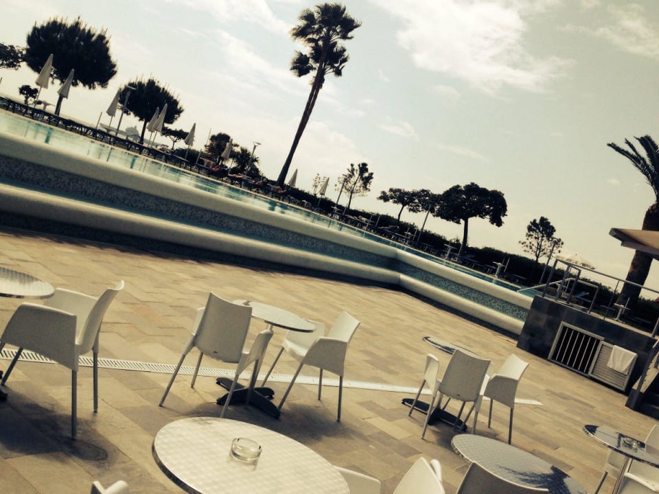 Outdoorpoolanlage Crowne Plaza Hotel Limassol