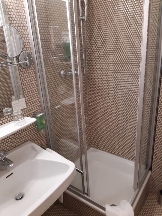 Zimmer Hotel Vier Jahreszeiten