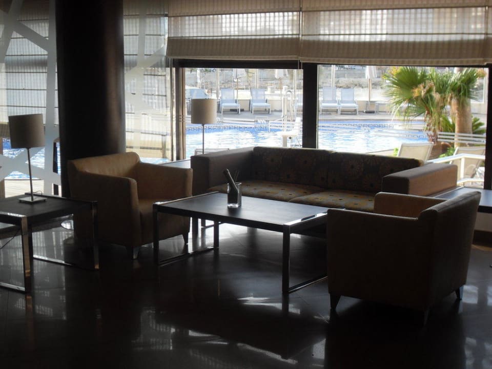 Sitzbereich in der Lobby AluaSoul Palma