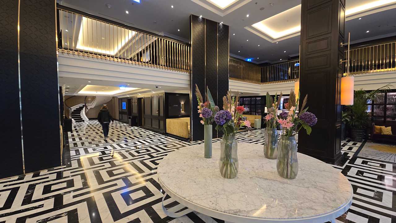 Lobby Hilton Vienna Plaza