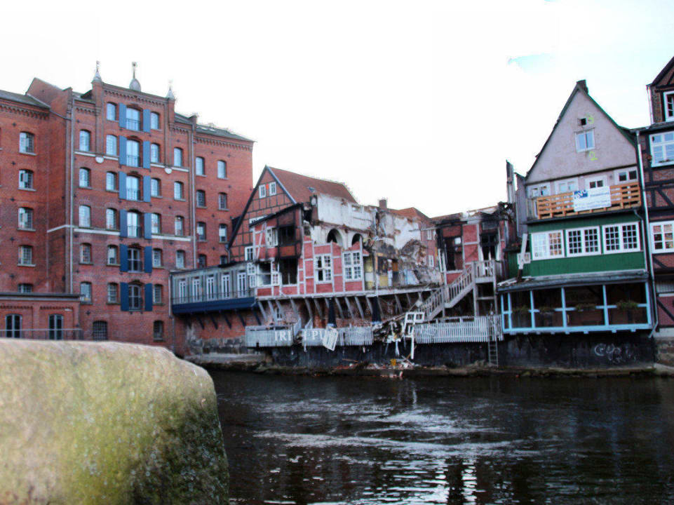 Abtsmühle und Brandruine Bergström Hotel Lüneburg