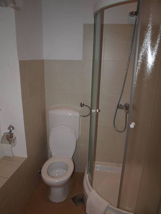 Bad Apartment 3 Apartments Raič