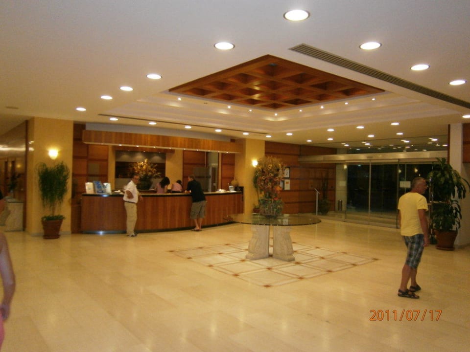 Haupteingang Hotel Calypso Beach