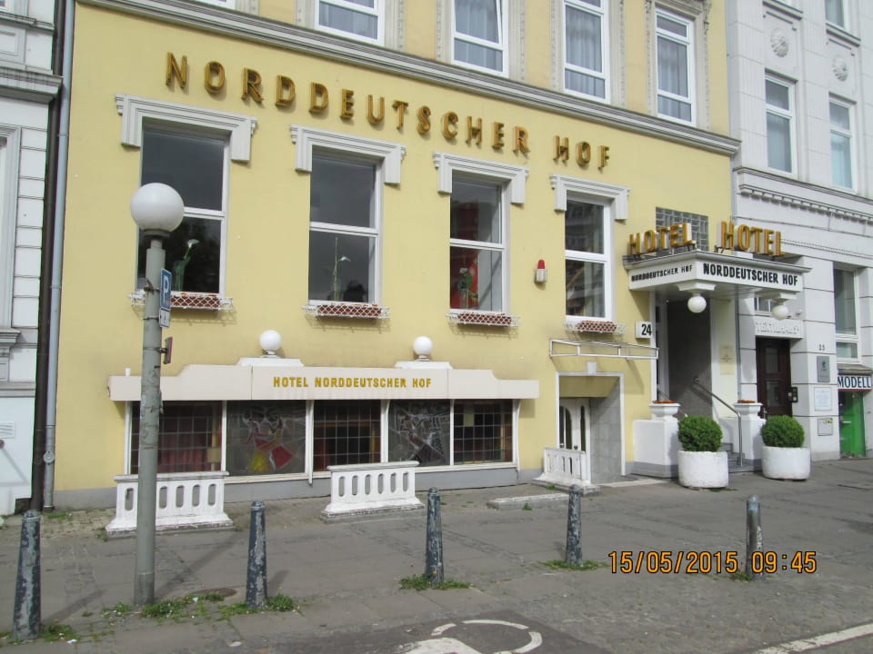 Fassade gehört noch renoviert Hotel Norddeutscher Hof