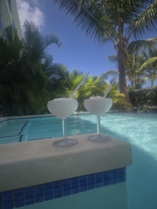 Pool Serenade Punta Cana Beach & Spa resort