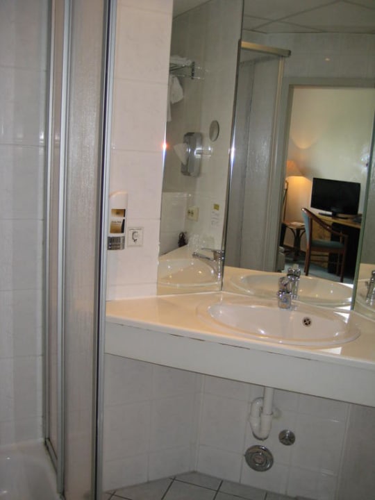 Badezimmer Entrée Hotel Glinde