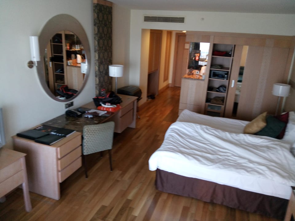 Geräumiges Zimmer, viel Stauraum Kempinski Hotel The Dome Belek