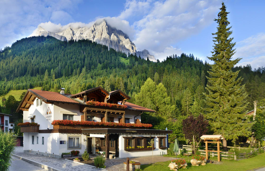 Außenansicht DAS HALALI - dein kleines Hotel an der Zugspitze