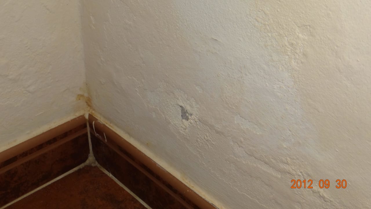 So sahen die Wände aus - 5 Sterne fraglich Hotel Riu Karamboa