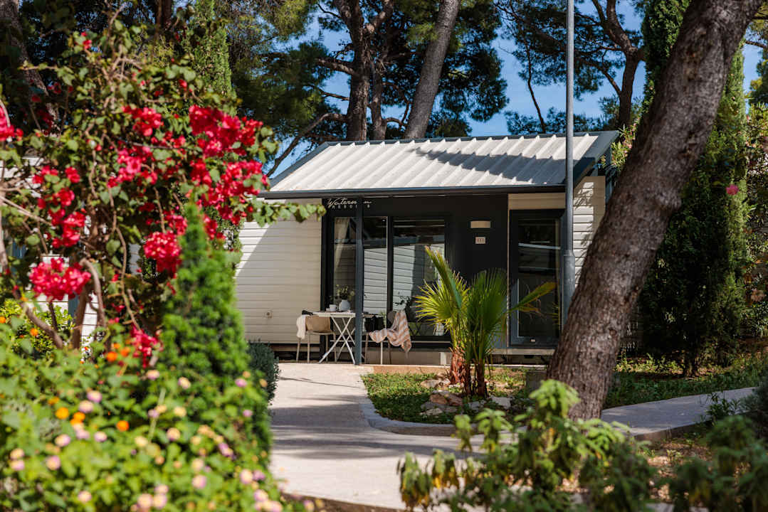 Zimmer Waterman Beach Village camp & Glamping