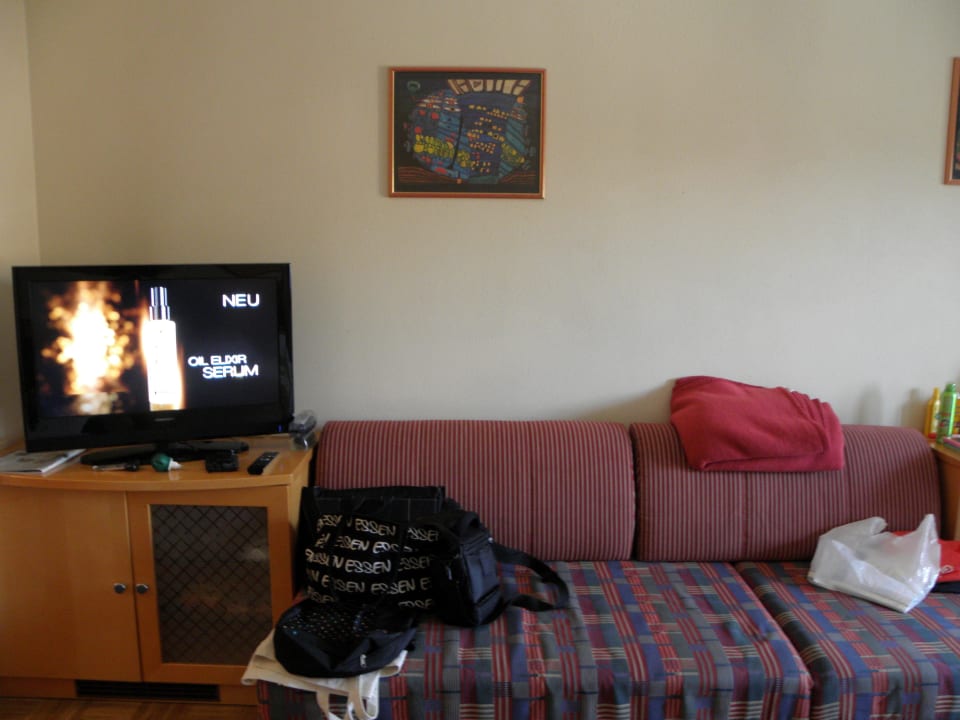 Flachbild-TV und Sitzgruppe Hotel Garni - Thermenoase