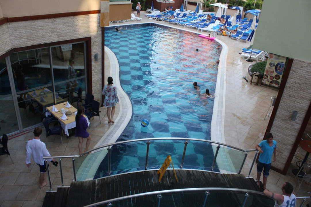 Pool Tac Premier Hotel & Spa