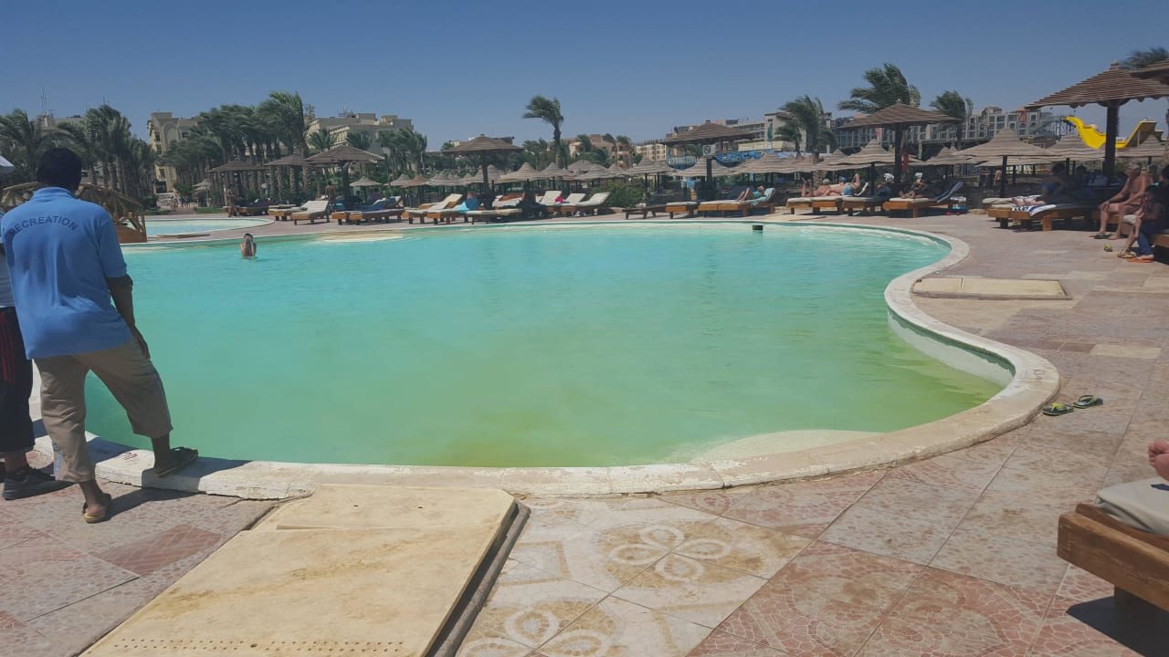 Wasser kaputt, wurde nur verteilt kein neues Chlor Riviera Aqua Park Resort