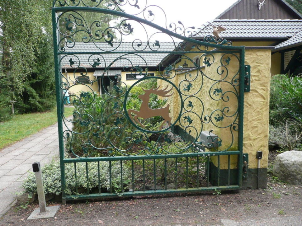 Eingangsbereich und Rezeption Van der Valk Naturresort Drewitz