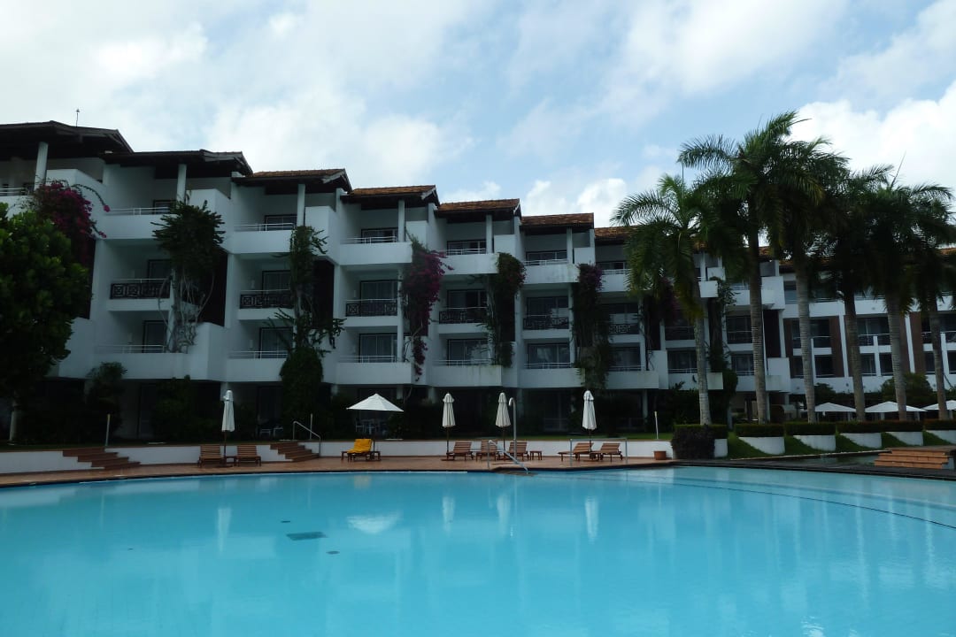 Blick auf das Gebäude Hotel Lanka Princess Ayurveda