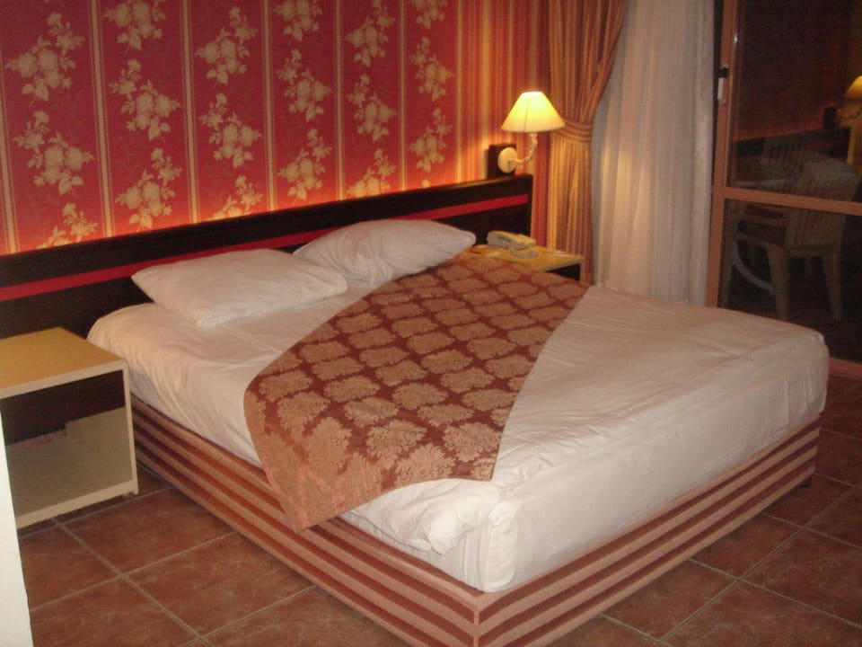Doppelbett Senza Sunset Beach Hotel