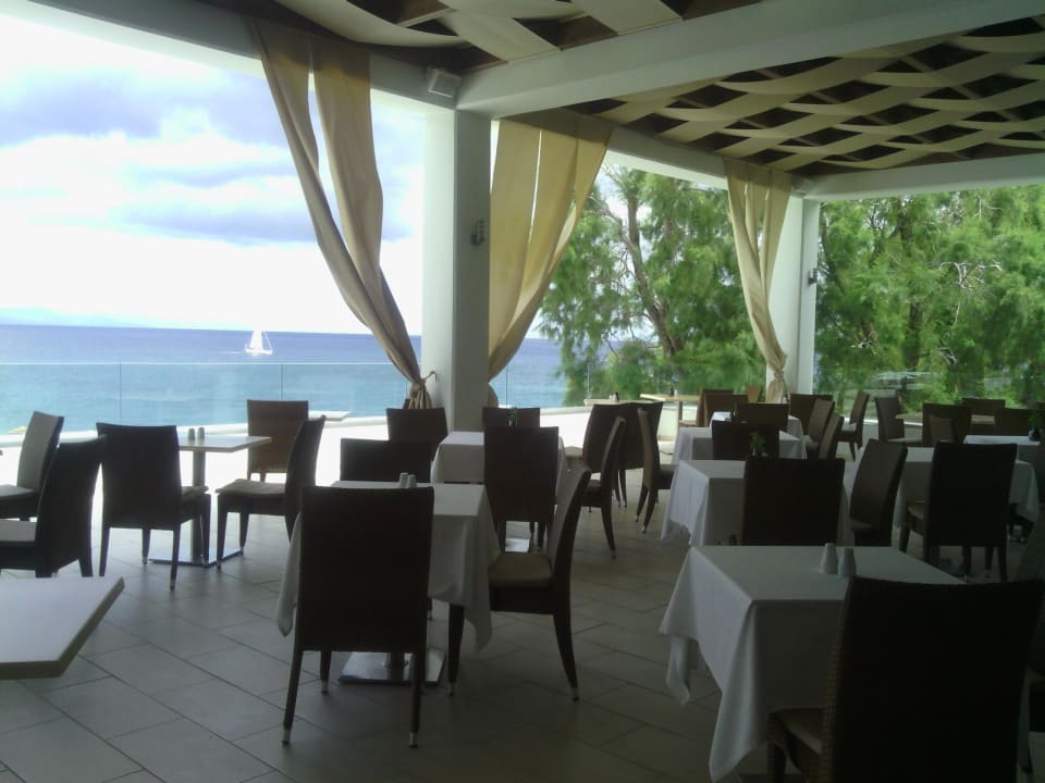 Restaurant mit Meerblick TUI BLUE Oceanis Beach and Spa Resort
