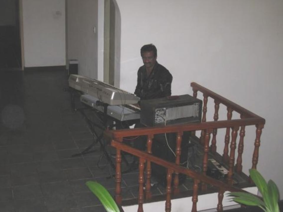 Dinner Unterhaltung Mermaid Hotel & Club