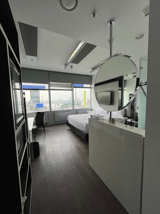 Zimmer INNSiDE by Meliá Düsseldorf Hafen