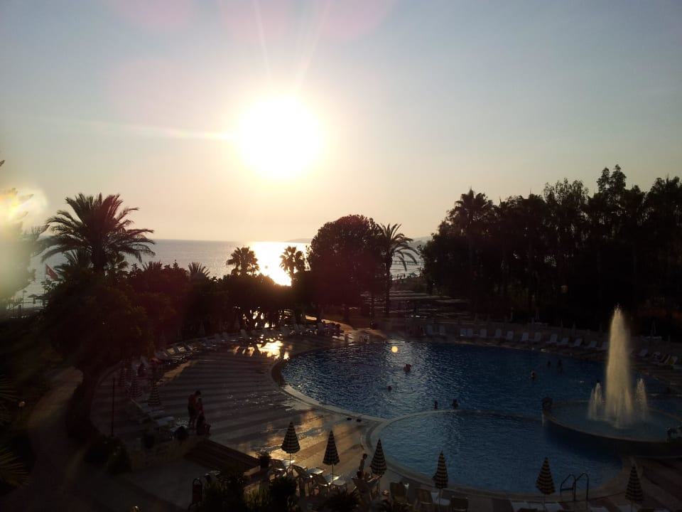 Výhlad z 2. poschodia, z našej izby Top Hotel