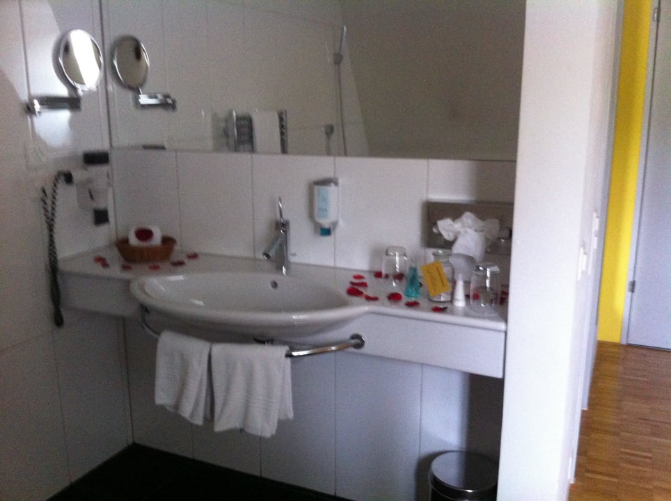 Schön geschmückt Hotel Schloss Münchenwiler