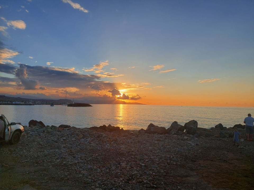 Strand Hotel Aphrodite Beach Club