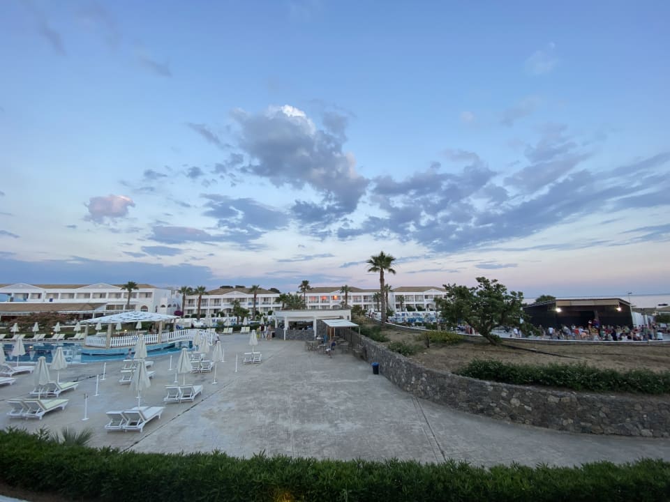 Außenansicht Sandy Beach Resort