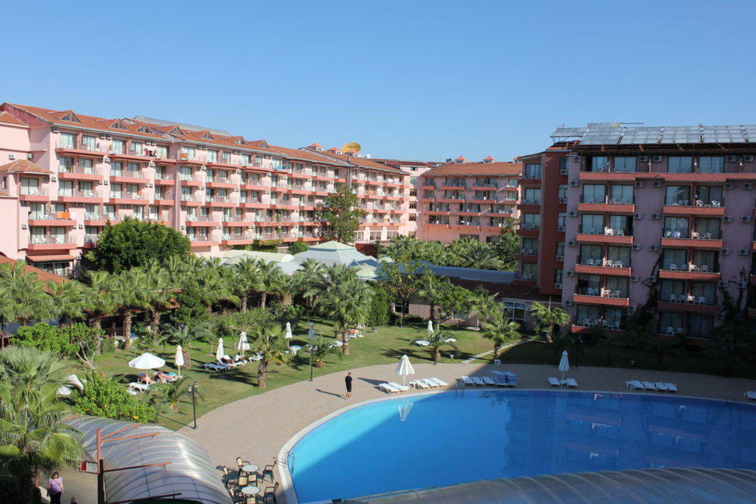 Rechts unser Ausblick Selge Beach Resort