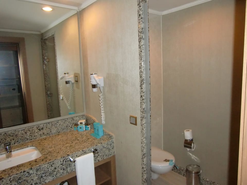 Sehr schön: gesonderte Toilette Royal Holiday Palace
