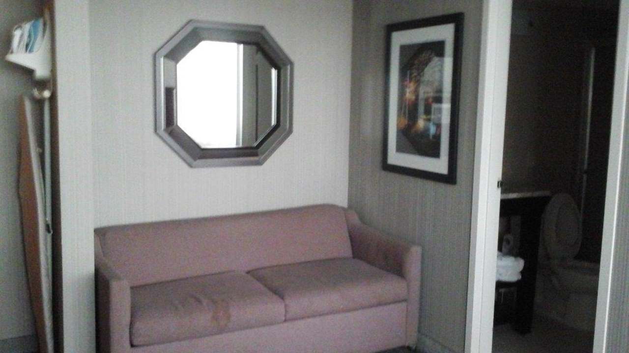 Zimmer (Flecken - Sofa) Wyndham Garden at Niagara Falls