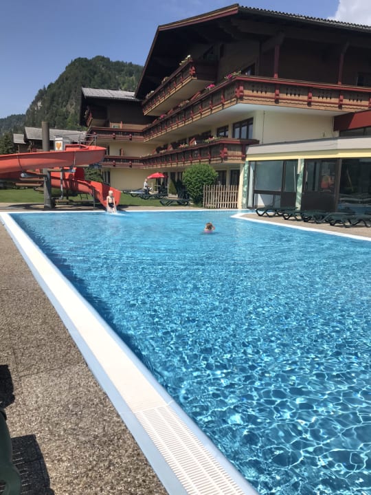 Pool Hotel Bellevue am See