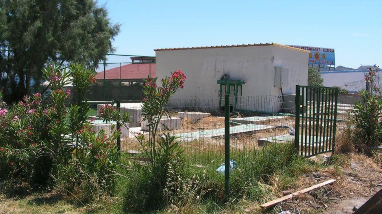 Laut brummende Klimaanlage Hotel Calypso Beach