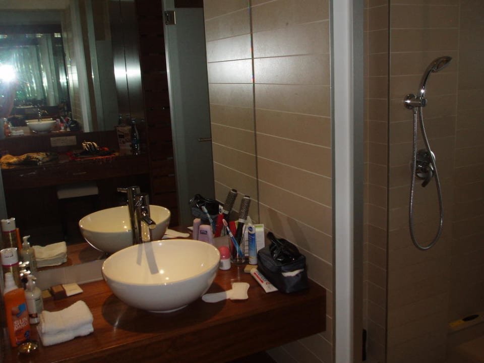 Ein Teil des Badezimmers Napa Mermaid Hotel & Suites