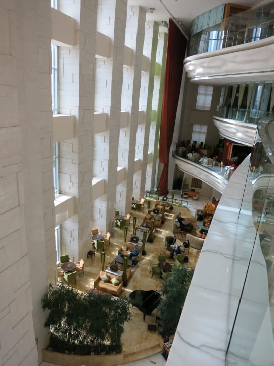 Blick Richtung Rezeption Shangri-La Hotel Dubai