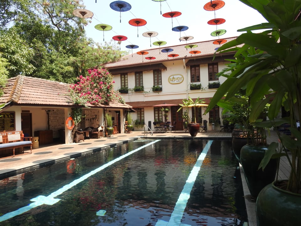 Außenansicht Savoy Hotel