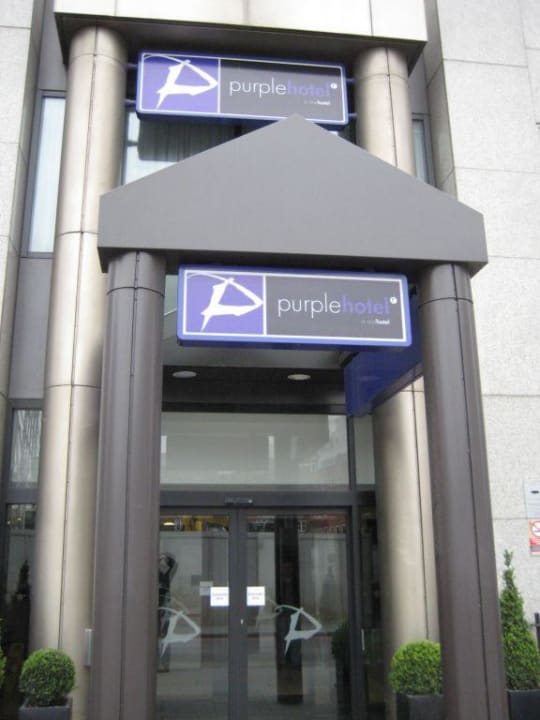 eingang-premier-inn-london-city-tower-hill-london-borough-of-tower
