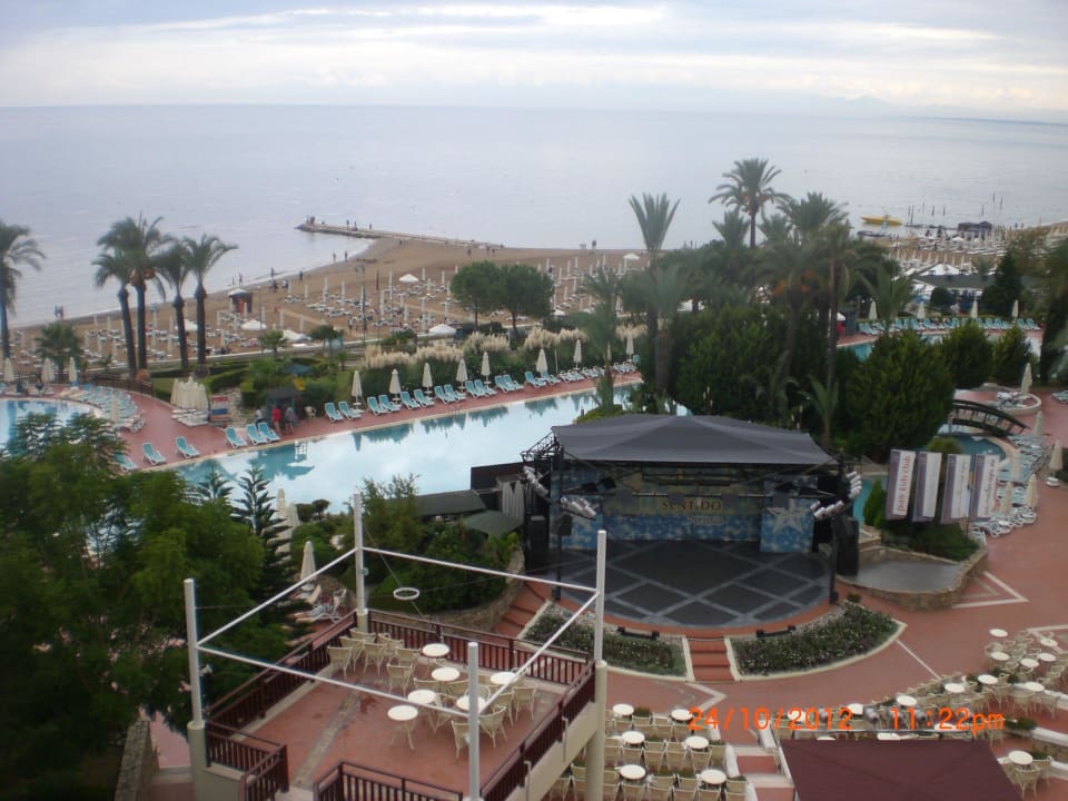 Blick aufs Theater PALOMA Perissia