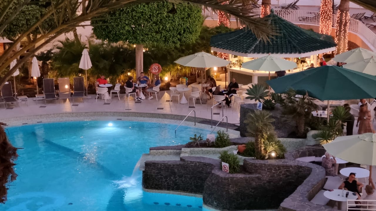 Pool Seaside Hotel Sandy Beach