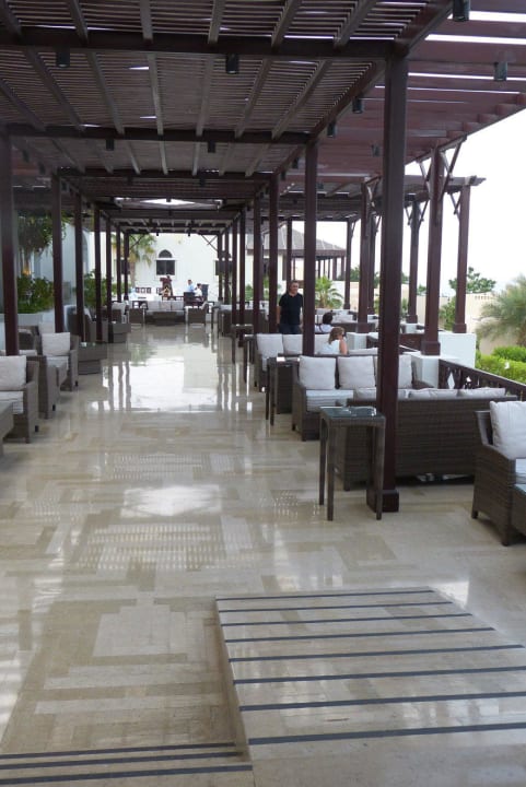 Breeze Lounge&Bar The Cove Rotana Resort