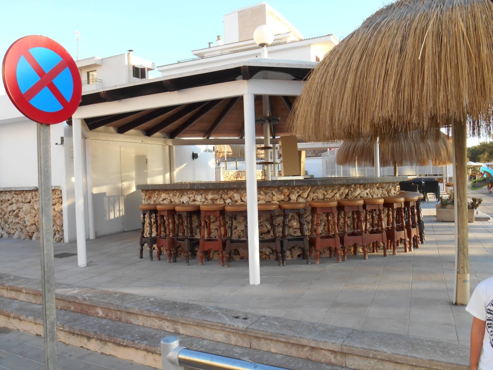 Bar R2 Veronica Beach Hotel