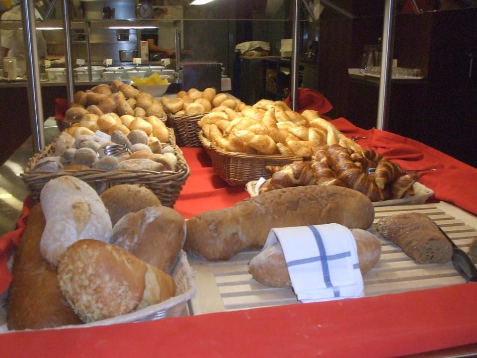 Frühstücksbuffet in der Stüva, Hotel Laudinella Hotel Laudinella