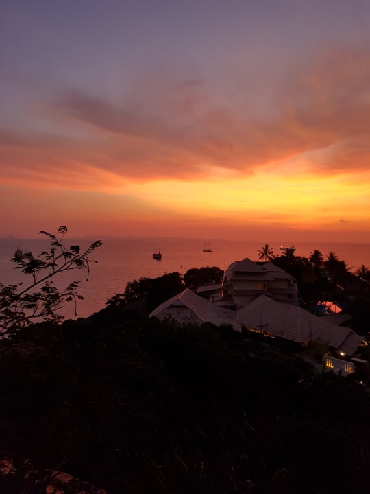 Sonnenaufgang am Cape Panwa  Cape Panwa Hotel