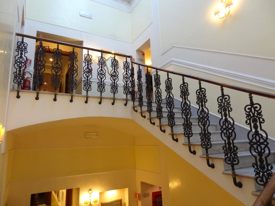 Treppenhaus Hotel Astoria Garden