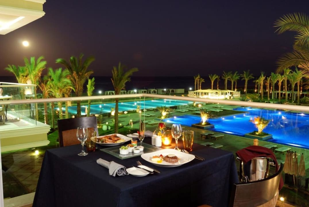 Restaurant Premier Le Reve Hotel & Spa