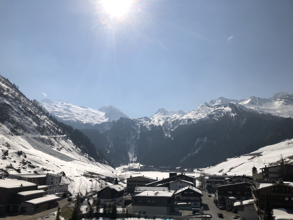 Außenansicht Hotel Alpenhof