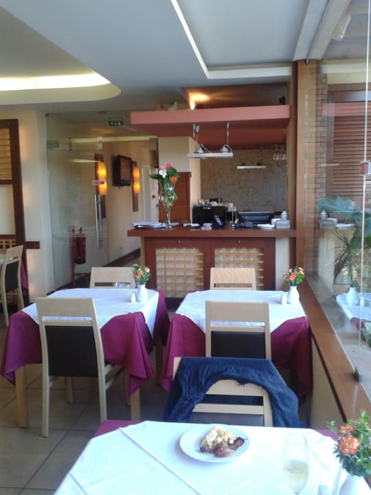 Blick zur Bar Costa d'Oiro Ambiance Village