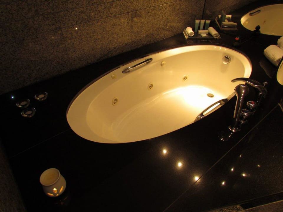 Executive suite 1307 Golden Sands Hotel Creek