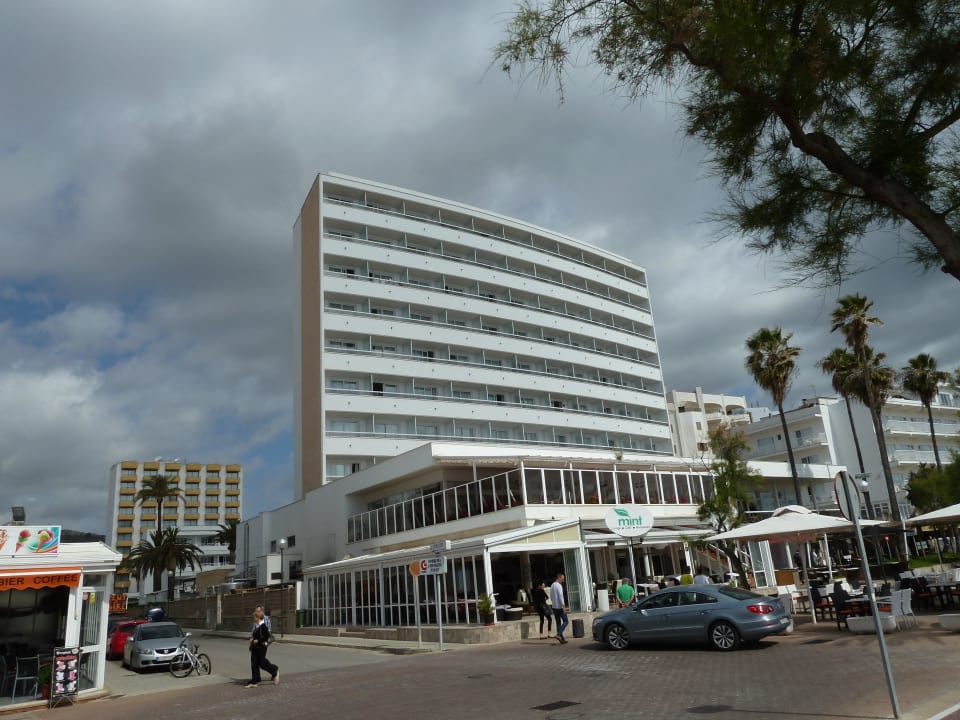 Hotel vom Meer aus gesehen Hipotels Don Juan