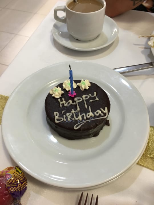 Geburtstagsüberraschung aus der Küche GRIFID Club Hotel Arabella